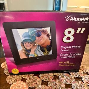 Aluratek 8" Digital Photo Frame